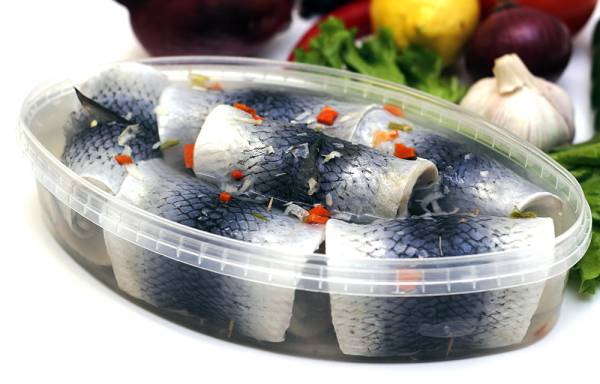 Rollmops with vegetables